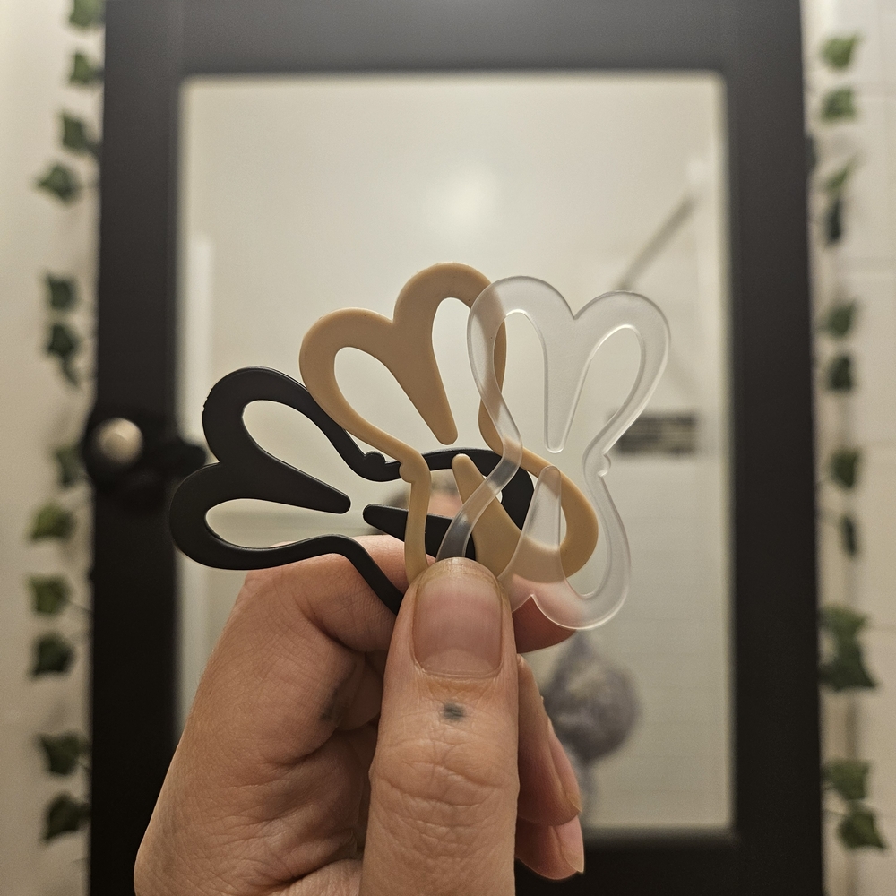 ⚪️🔴5/10$ 3 Butterfly Bra Clips - Black, Beige, Clear